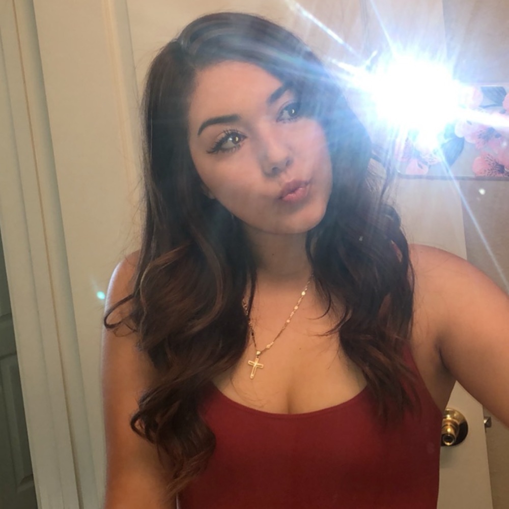 Meet your Posher, Viviana